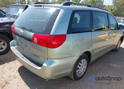 2010 Toyota Sienna Ce z USA, uszkodzony, nr VIN 5TDKK4CC9AS328158